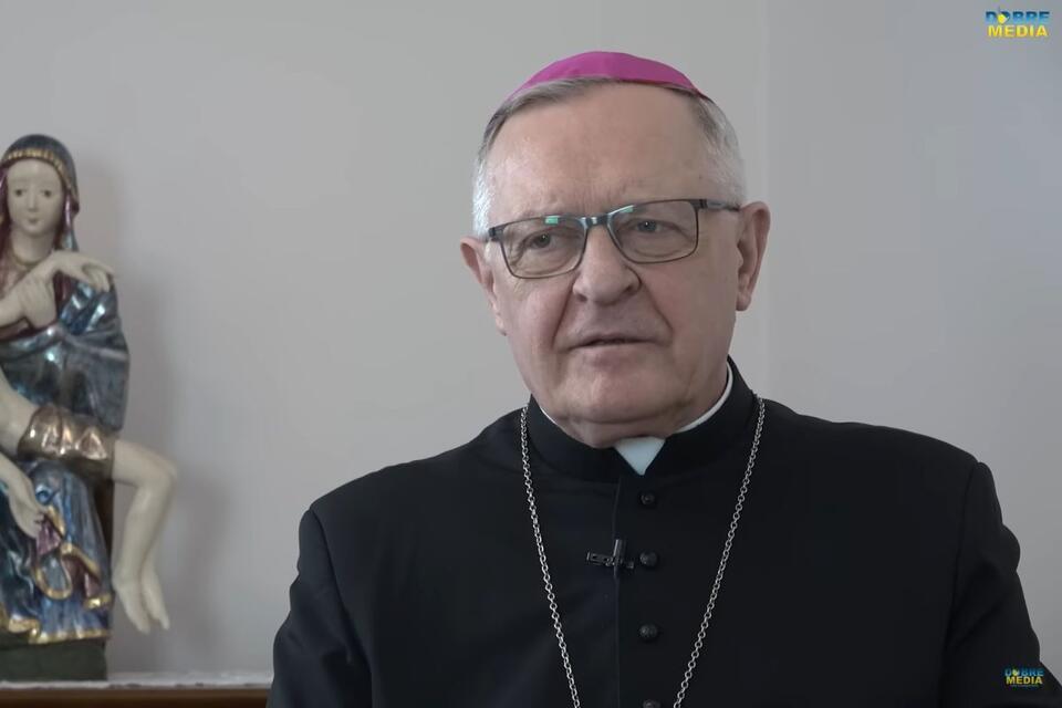 screen wywiadu z biskupem seniorem Edwardem Dajczakiem / autor: screen YouTube/Dobre Media Nowej Ewangelizacji