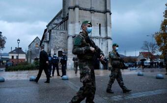 Atak nożownika we Francji! Strzelanina podczas zatrzymania