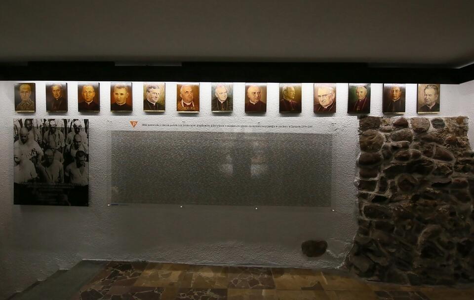 Wnętrze muzeum znajdującego się w podziemiach Sanktuarium św. Józefa w Kaliszu / autor: PAP/Tomasz Wojtasik
