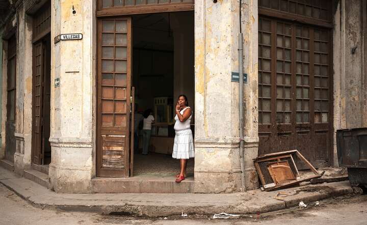 Ulica w Hawanie. To była 70 lat temu reprezentacyjna dzielnica stolicy Kuby / autor: Pixabay