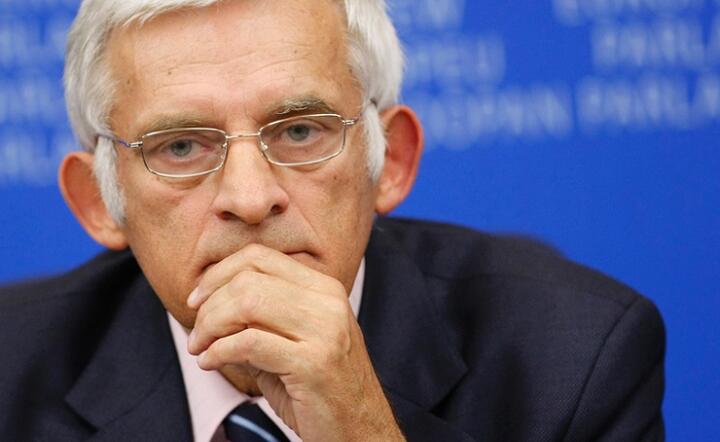 Jerzy Buzek: Premierem został "Profesor" z piękną opozycyjną kartą