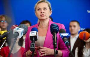 Minister edukacji Barbara Nowacka na konferencji prasowej w Kielcach. / autor: PAP/Adam Kumorowicz