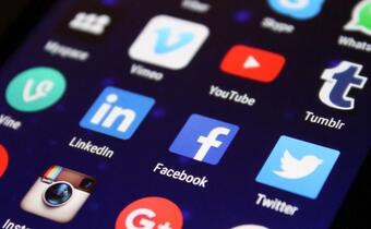 Facebook wciąż dominuje wśród mediów społecznościowych