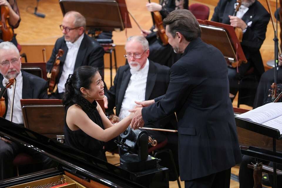 Miyu Shindo z Japonii podczas drugiego dnia finału Konkursu Chopinowskiego w sali koncertowej Filharmonii Narodowej w Warszawie / autor: PAP/Rafał Guz