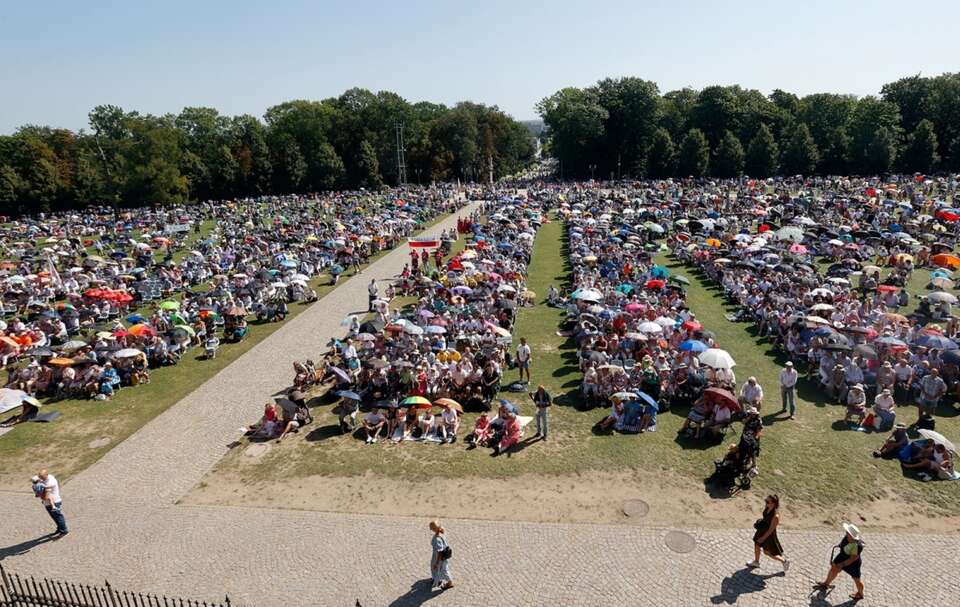 Pątnicy na Jasnej Górze / autor: PAP/Waldemar Deska