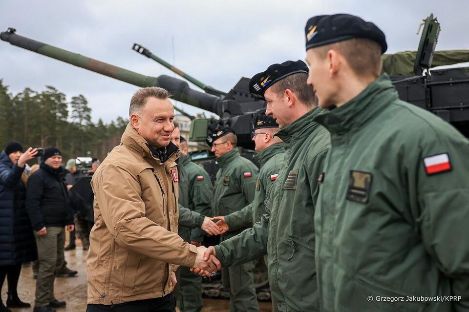 Prezydent RP obserwował działania wojsk w czasie ćwiczenia ANAKONDA-23 na poligonie w Ustce / autor: Grzegorz Jakubowski/KPRP