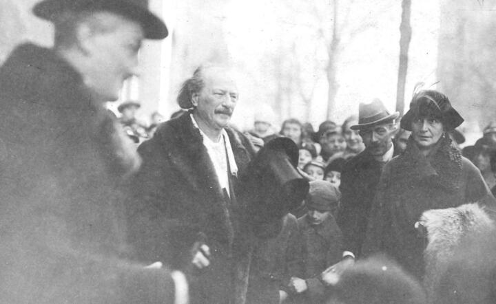 Przyjazd Ignacego Jana Paderewskiego do Poznania 27 grudnia 1918 był bezpośrednim impulsem do wybuchu powstania wielkopolskiego / autor: Wikipedia