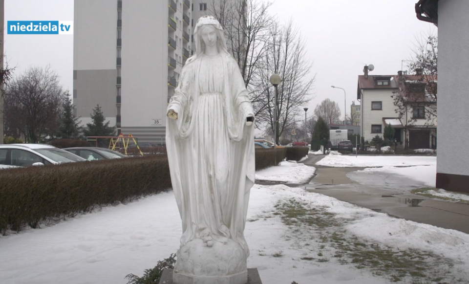 Sprofanowana figura Matki Bożej w Częstochowie / autor: YouTube/Studio TV NIEDZIELA