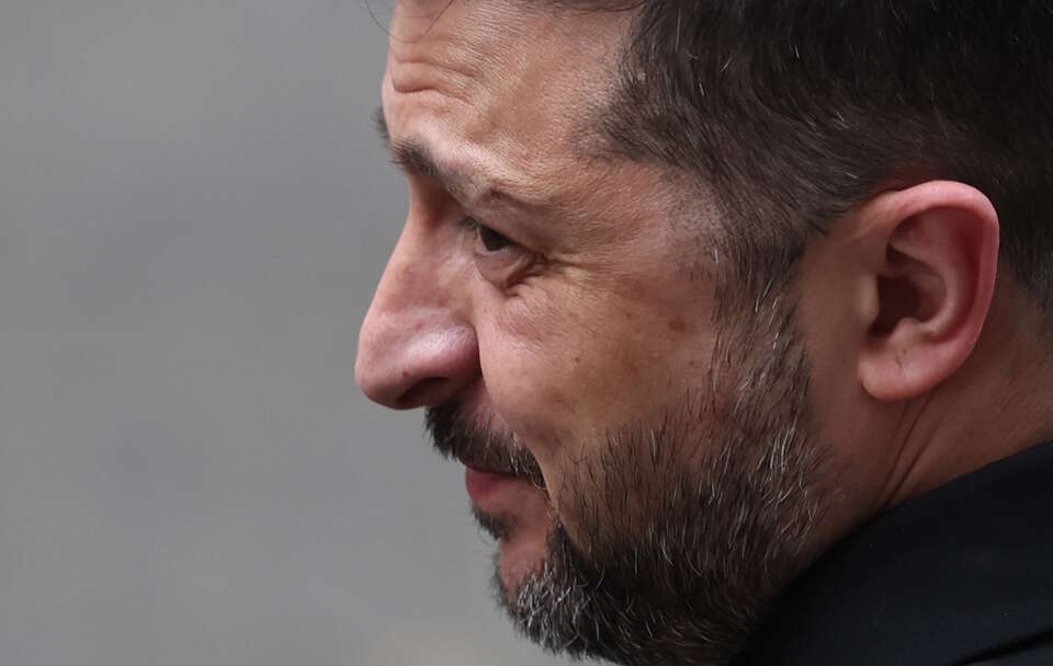Co chce pokazać Zełenski? Poleciał do Londynu omijając Rzesz