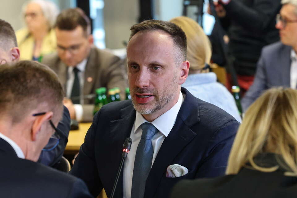 Kowalski do Hennig-Kloski: 