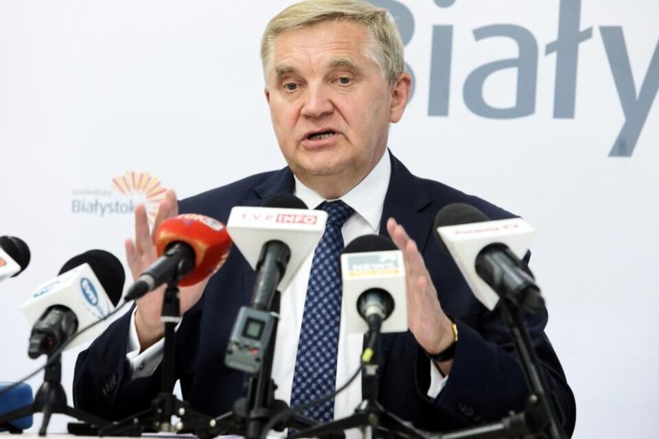 Prezydent Białegostoku Tadeusz Truskolaski podczas konferencji prasowej / autor: PAP/Artur Reszko