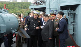 Kim Dzong Un omawiał z Szojgu "zacieśnienie współpracy"