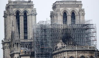 Notre Dame: Władze nie znają przyczyn pożaru