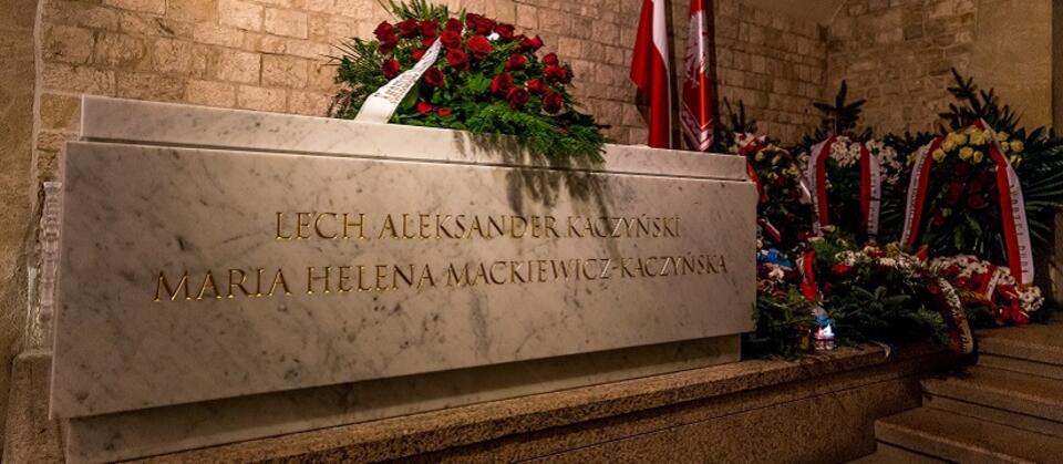 Grob Marii i Lecha Kaczyńskich na Wawelu / autor: Fratria/Andrzej Skwarczyński
