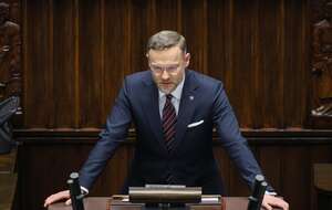 Szef KPRP Zbigniew Bogucki podczas wystąpienia w Sejmie / autor: PAP/Paweł Supernak