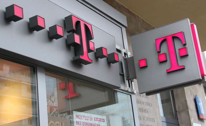 UOKiK zobowiązał T-Mobile do zmiany usługi „Zamów z T-Mobile” / autor: Fratria