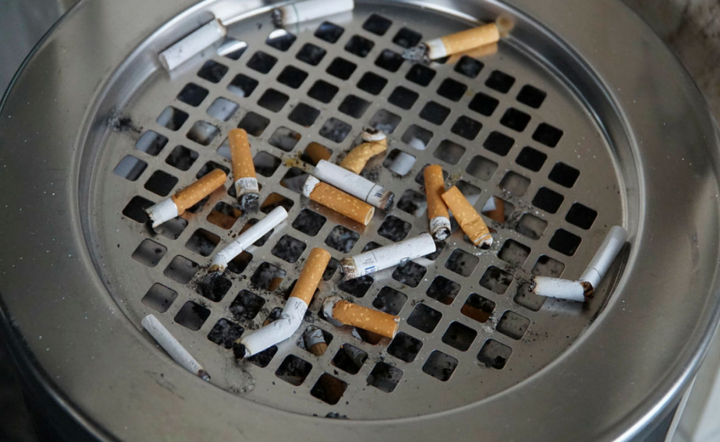 Wzrasta odsetek Polaków palących papierosy