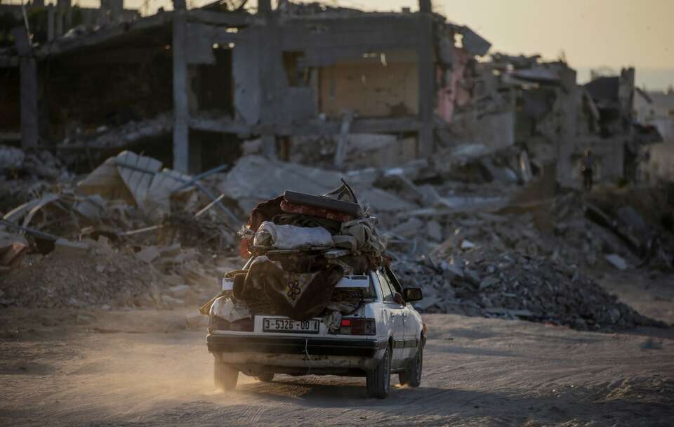 Turcja wzywa obywateli do opuszczenia Libanu / autor: PAP/EPA/MOHAMMED SABER