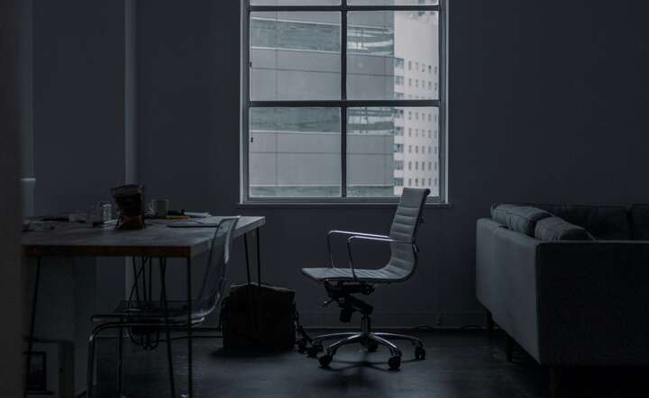 Połowa załogi do zwolnienia. W WSK Poznań dzieje się źle / autor: Unplash