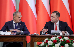 Premier Donald Tusk i prezydent Karol Nawrocki na posiedzeniu Rady Gabinetowej / autor: KPRP