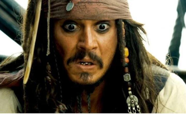 Johnny Depp kosztował Disneya fortunę! Odciął palca na planie "Piratów"