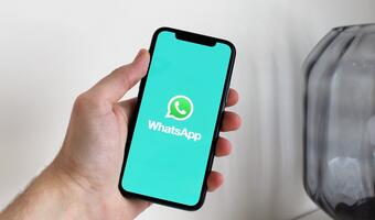 Nowa polityka prywatności WhatsAppa: dane powędrują do Facebooka