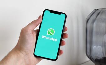 Nowa polityka prywatności WhatsAppa: dane powędrują do Facebooka