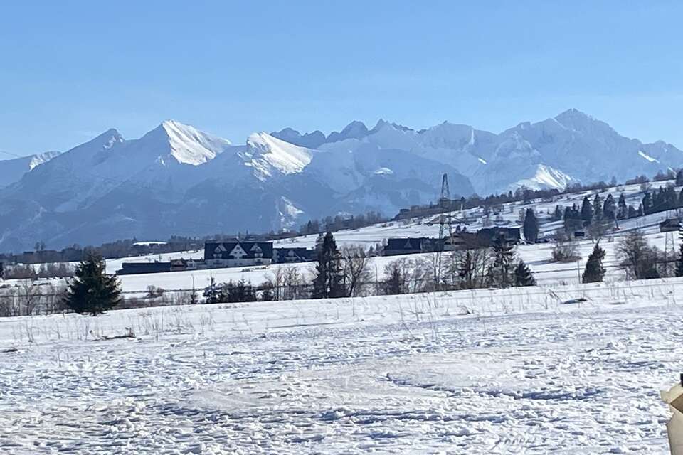Na zdjęciu widok panorama na Tatry / autor: Fratria