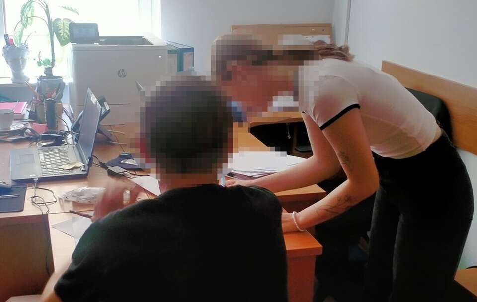Przesłuchiwany Ukrainiec, który okradał sklep na Bielanach w Warszawie / autor: zoliborz.policja.gov.pl
