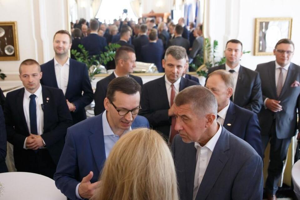 Premierzy Mateusz Morawiecki i  Andrej Babisz / autor: KPRM