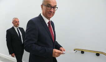 Czarzasty zamienił się miejscami z Hołownią