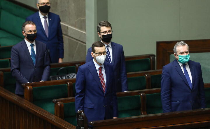 premier Mateusz Morawiecki i ministrowie rządu / autor: fotoserwis PAP