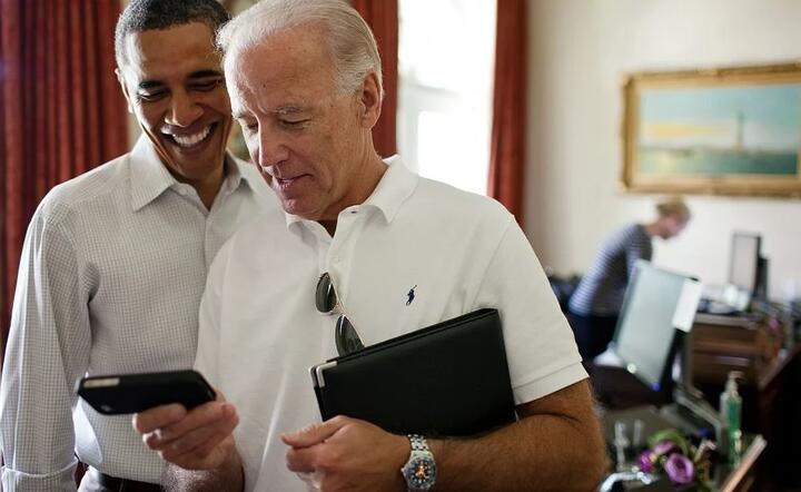 Czy Joe Biden (P) pójdzie w ślady Baracka Obamy (L) i obejmie urząd prezydenta USA / autor: Pixabay