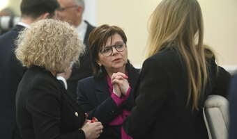 Katastrofa finansowa MZ. "Nie ma pomysłu", "gra na przeczekanie"