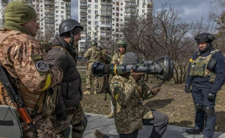 Żołnierze ukraińscy  / autor: PAP/EPA/ROMAN PILIPEY 