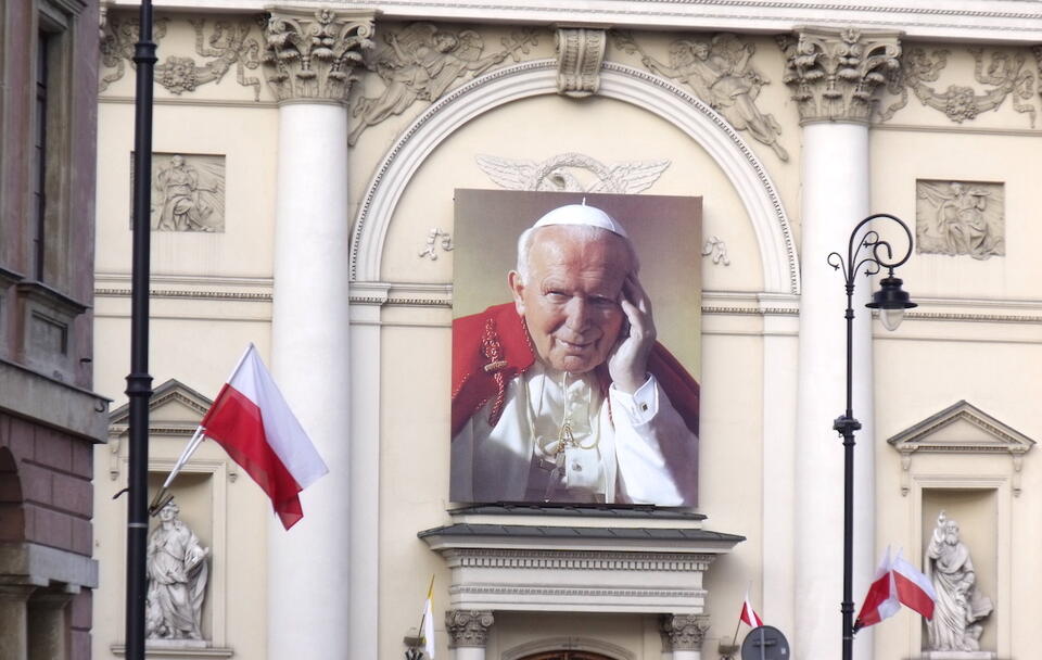 Do ataku na Jana Pawła II przygotowana była cała machina zła
