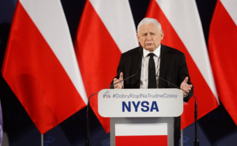 Kaczyński: Podczas covidu tym, którzy walczyli z epidemią podwojono pensje