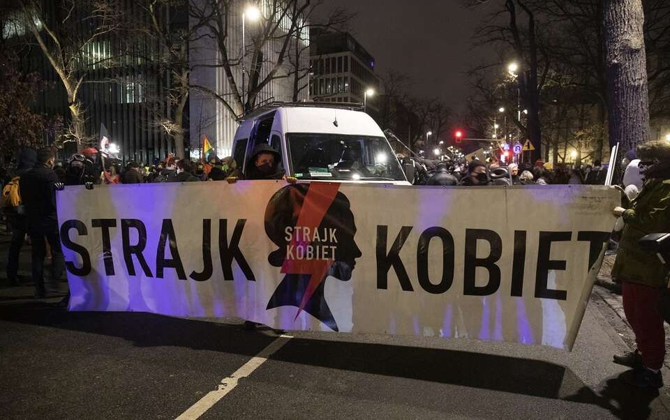 Protesty przed TK, styczeń 2021 / autor: Fratria