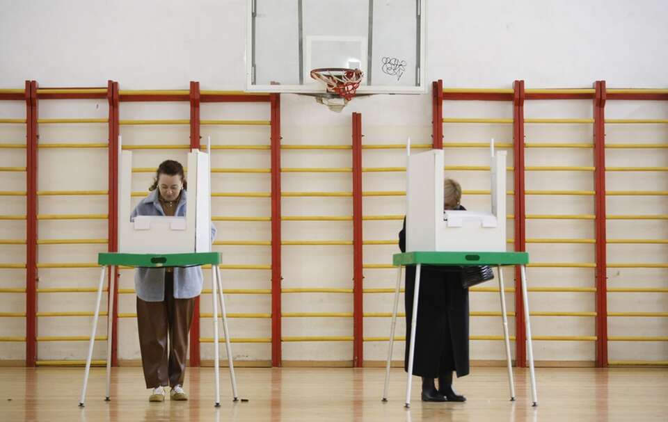 autor: PAP/EPA/DAVID MDZINARISHVILI