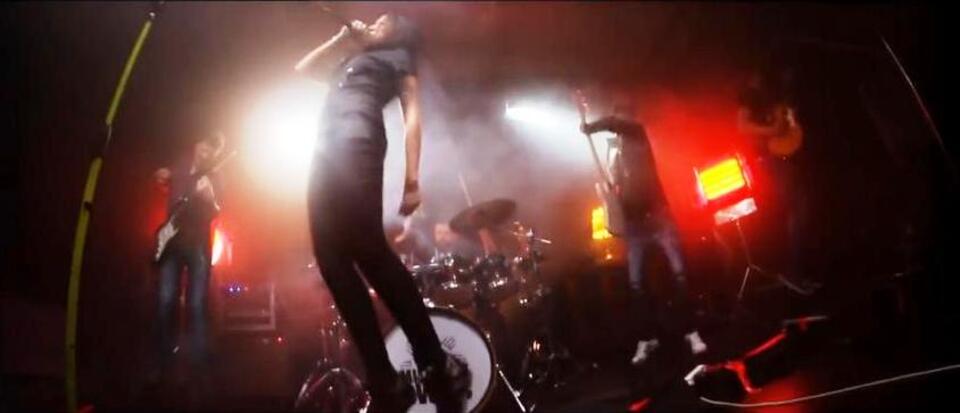 fot. screenshot z YouTube