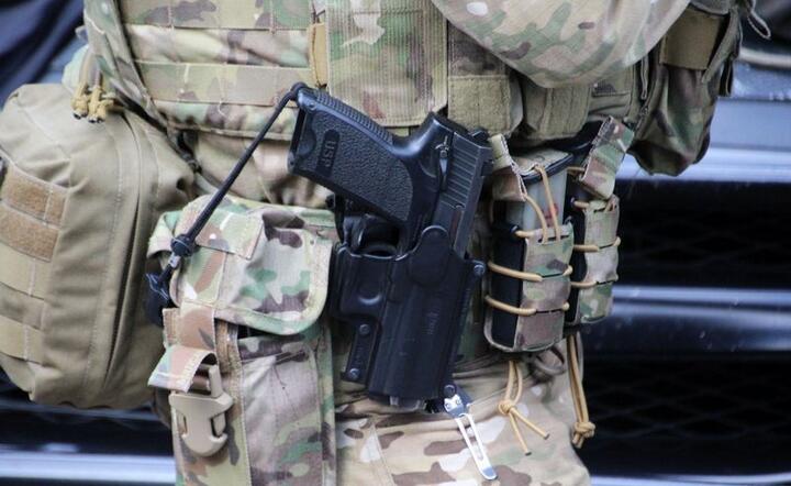 Takiego oporządzenia żołnierza GROM i broni nie można kupić w sklepie internetowym / autor: fot. Fratria / MK