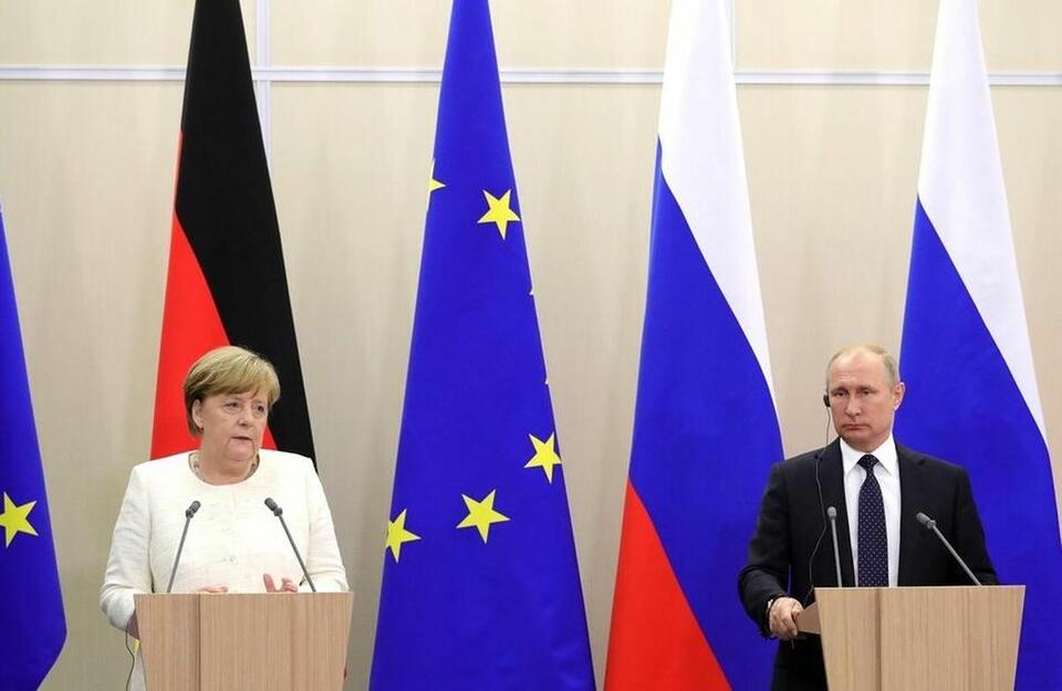 Kanclerz Niemiec Angela Merkel i prezydent FR Władimir Putin  / autor: wikimedia commons/kremlin.ru/CC BY 4.0 
