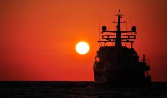 Grecki statek trafiony rakietą na Morzu Czerwonym