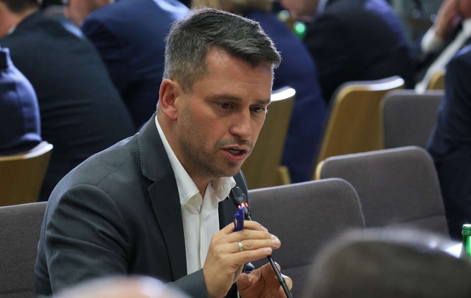 Dwukadencyjność? Śliz: Nie zagłosujemy za jej zniesieniem