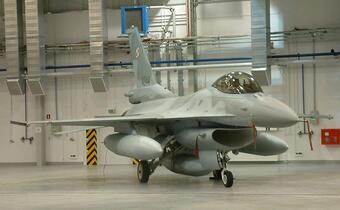 Polskie samoloty F-16 w trakcie 10 lat wylatały ponad 50 tys. godzin
