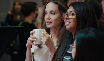 Angelina Jolie, BBC i Microsoft Education edukują młodzież