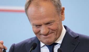 Tusk nagradza swoich: Dziesiątki milionów złotych!