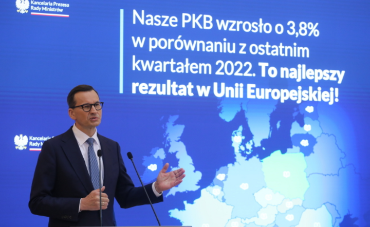 Premier Mateusz Morawiecki podczas konferencji prasowej w KPRM w Warszawie, 13 bm.  / autor: PAP/Paweł Supernak