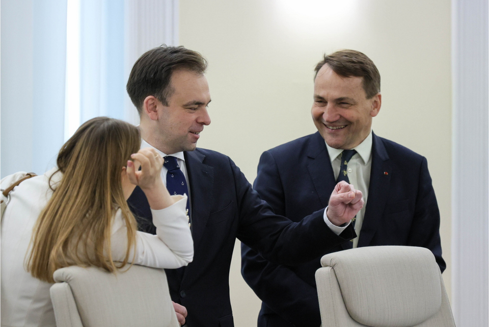 Andrzej Domański (z lewej) i  Radosław Sikorski / autor: PAP/Paweł Supernak