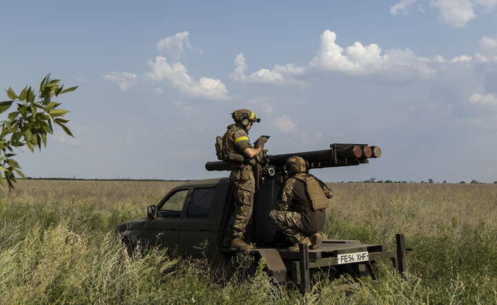 Wojska Ukrainy w okolicach miejscowości Czasiw Jar / autor: PAP/EPA/SPECIAL FORCES BATTALION DONBAS / HANDOUT